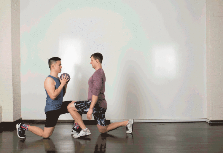 FORWARD-BACKWARD-LUNGE-WITH-PASS