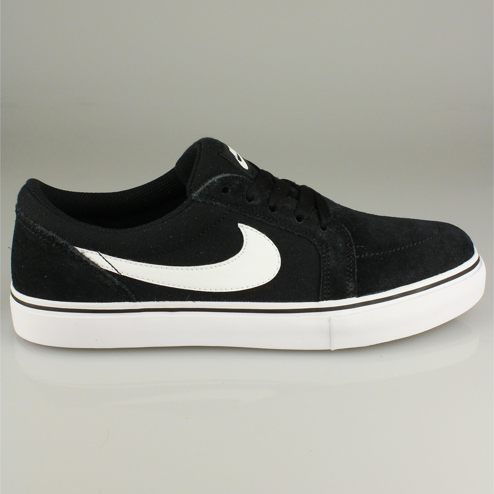 nike sb satire 2 black